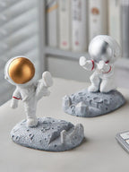 Nordic Astronaut Phone Stand – Spaceman Desk Holder for Office Decor Gifts