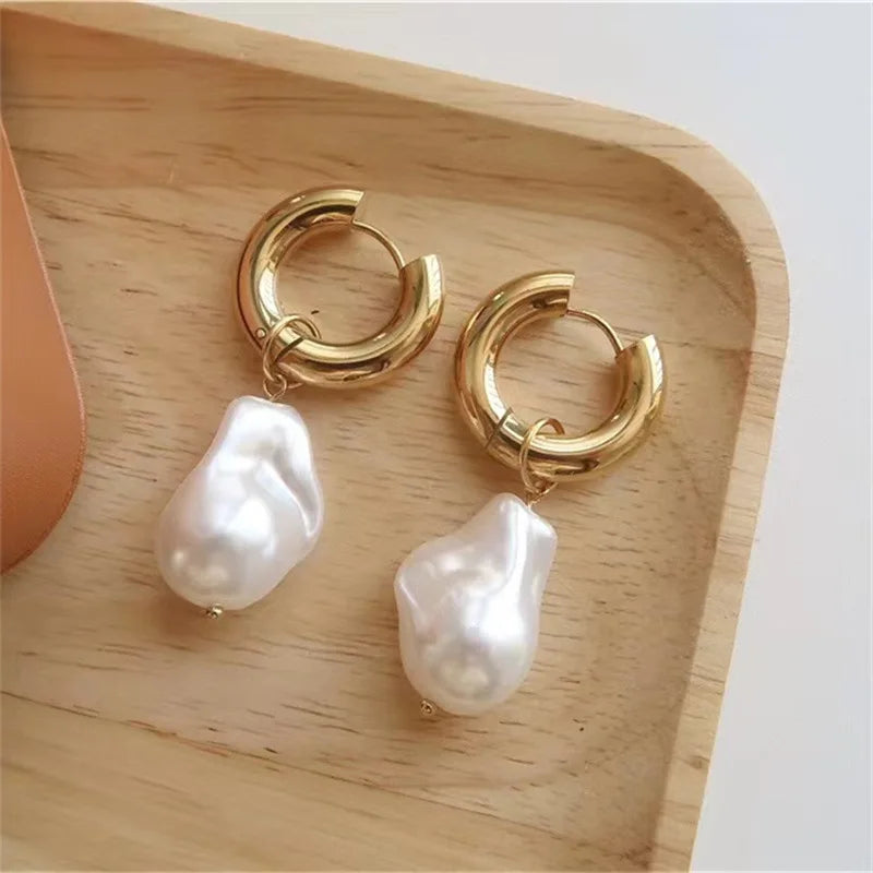 Baroque Irregular Pearl Hoop Earrings – Elegant Jewelry for Wedding Party
