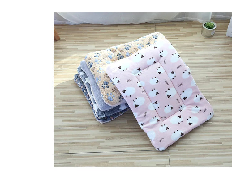 Double-Sided Plush Pet Mat – Warm Sleeping Bed for Cats and Small Dogs