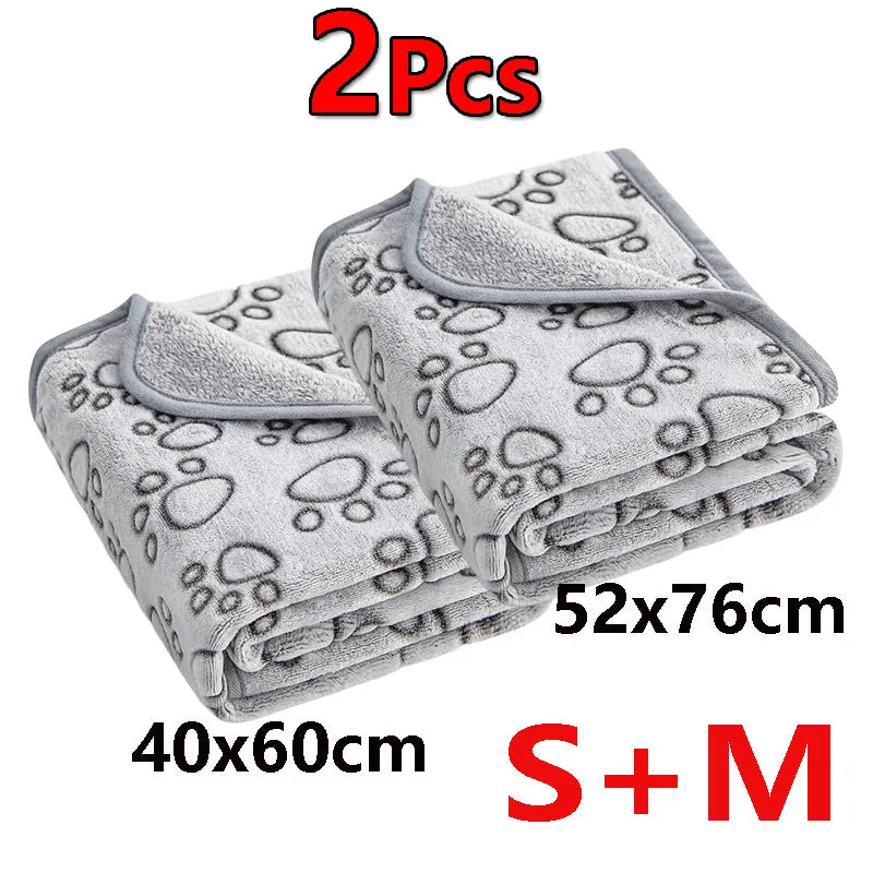 Soft Fluffy Pet Blanket – Cartoon Paw Print for Dogs and Cats