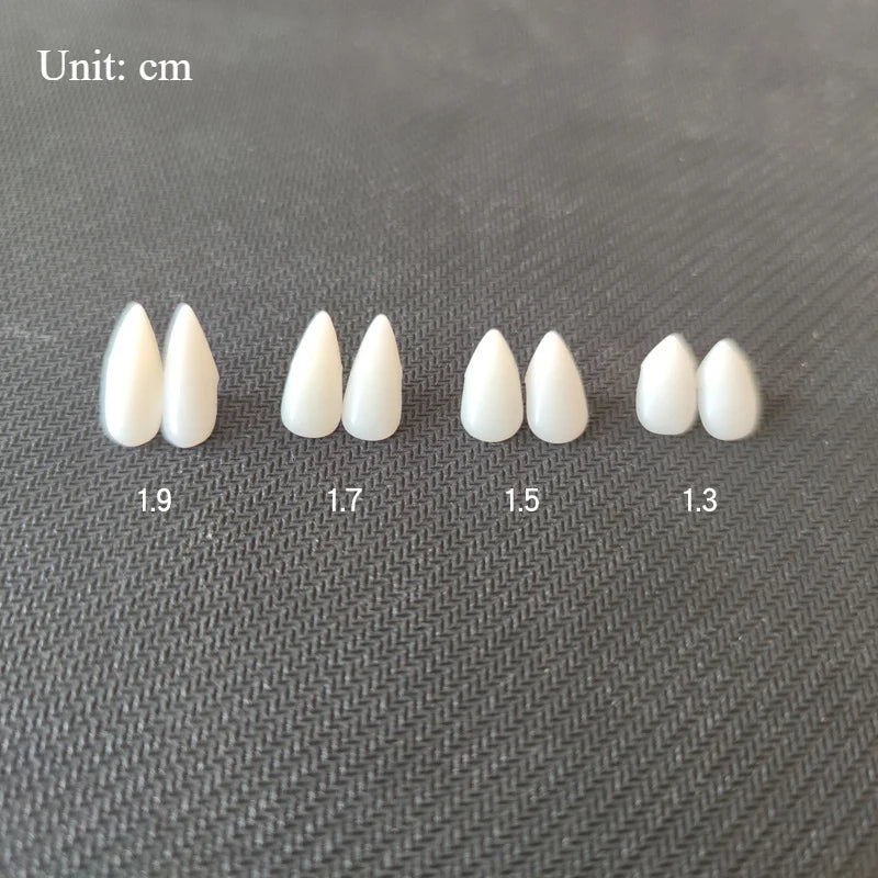 Vampire Fangs with Adhesive – Realistic Dentures for Halloween Cosplay