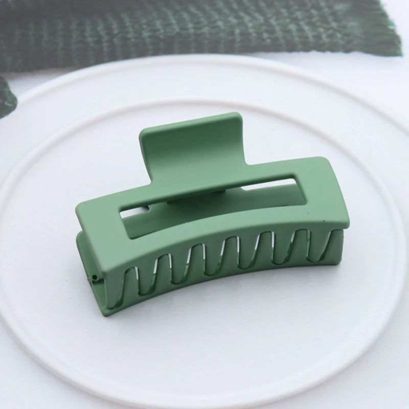 Large Plastic Hair Claw – Korean Fashion Clip for Women Styling