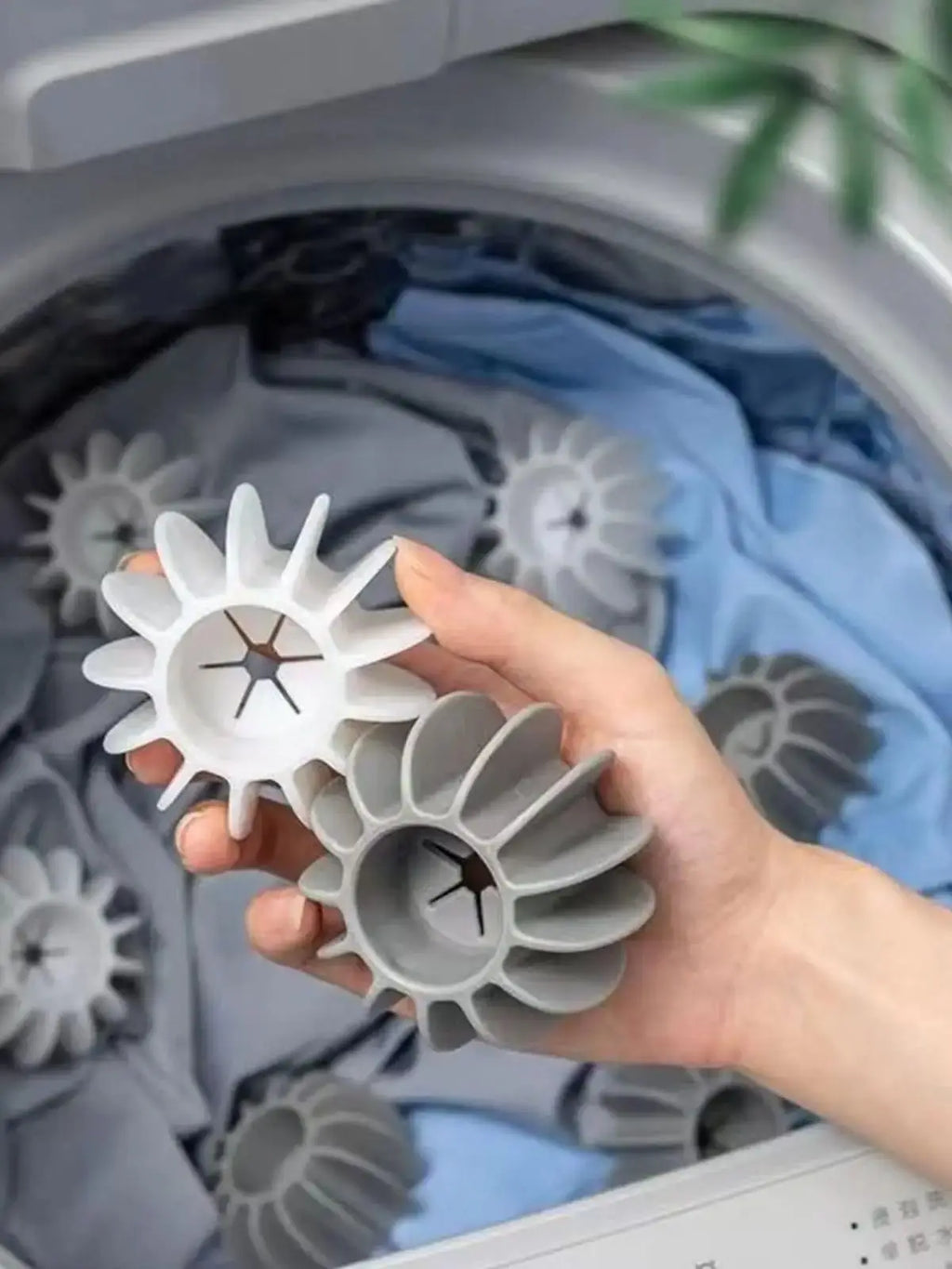 Reusable Silicone Dryer Balls – Anti-Tangle Laundry Wash Accessories