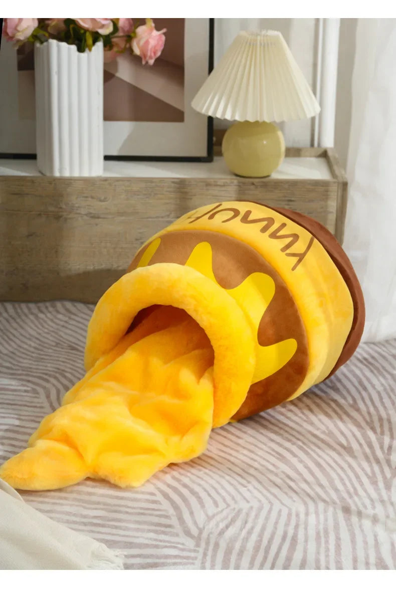 Semi-Closed Cat Bed – Soft Warm Plush Kennel for Winter Pet Comfort