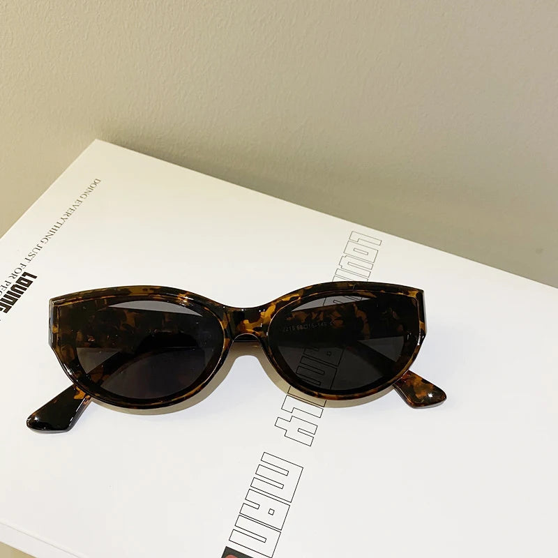 Vintage Cat Eye Sunglasses – Oval Elliptic Frames for Women UV Protection