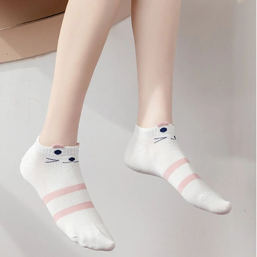 Cute Cartoon Cat Crew Socks – Decorative Kitten Ankle Hosiery for Women