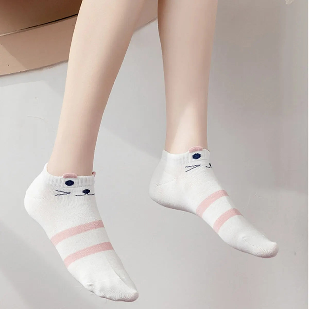 Cute Cartoon Cat Crew Socks – Decorative Kitten Ankle Hosiery for Women