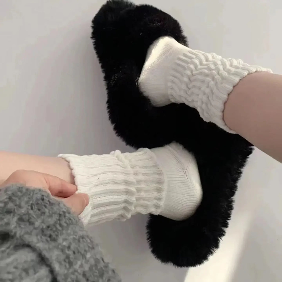 Knitted Mid-Tube Socks – Soft Vintage Cotton for Sports and Leisure