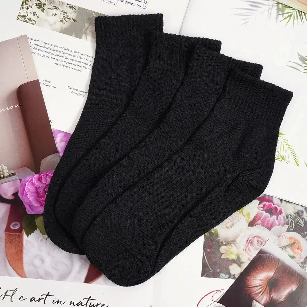 Cotton Mid-calf Socks – Solid Colour Daily Wear for Men