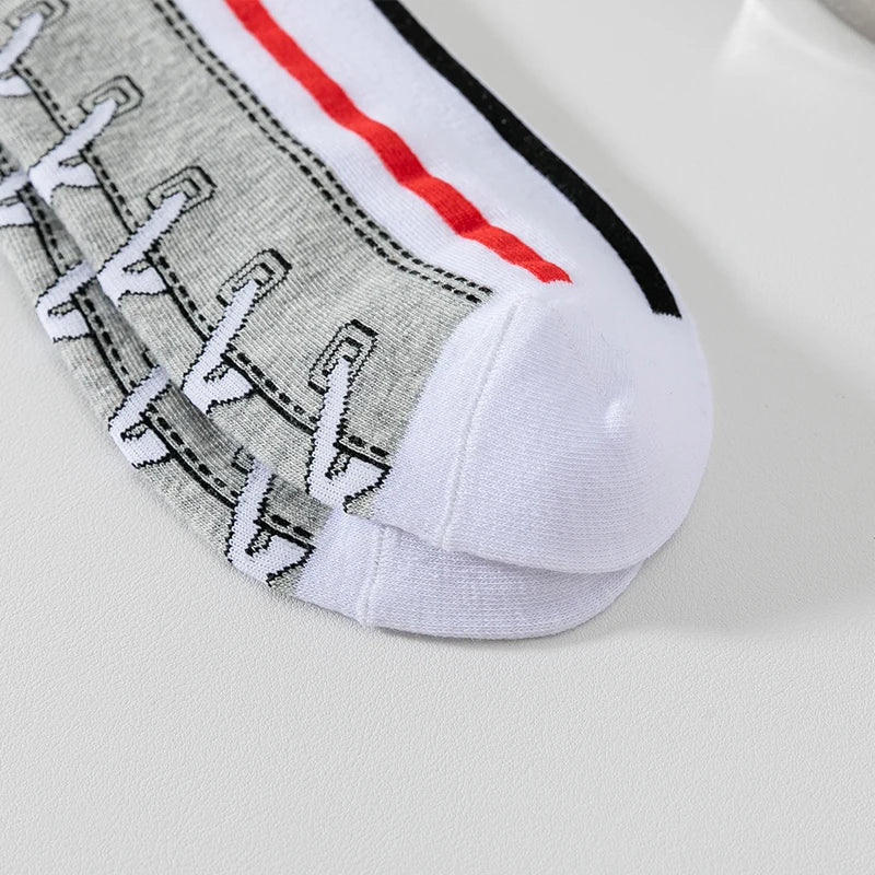 Moisture Wicking Sports Socks – Breathable Athletic Gear for Basketball